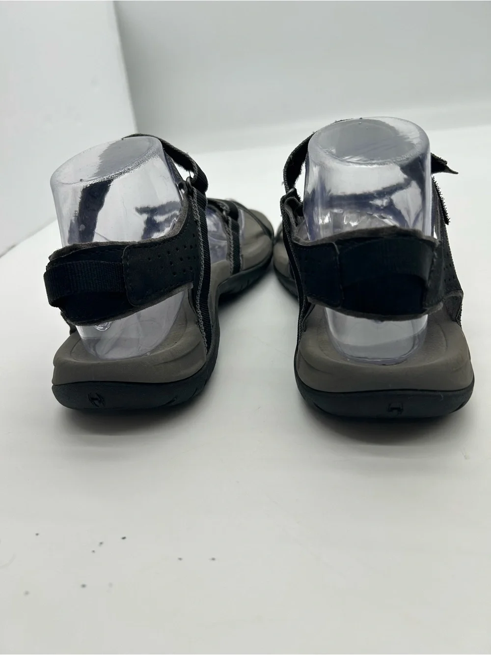 Teva Women’s Terra Black Strappy Sport Sandals size 9